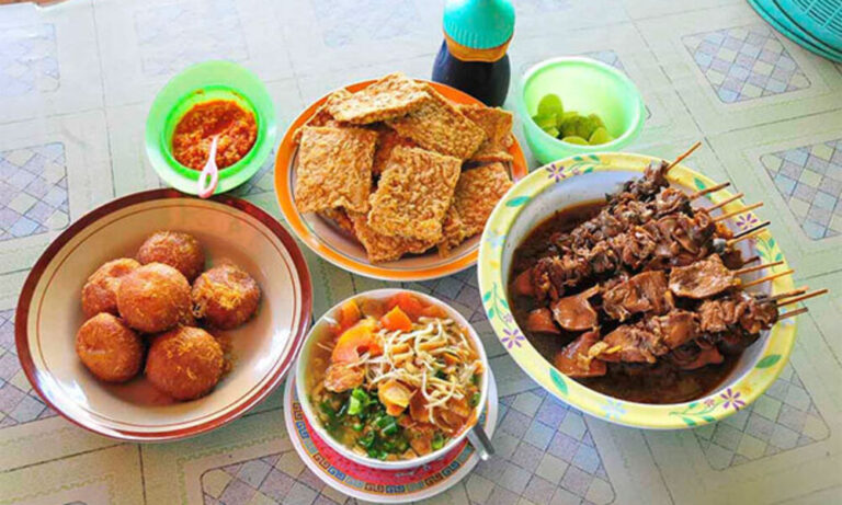 Wisata Kuliner Kota Semarang: Nikmati Keberagaman Rasa yang Menggugah Selera Mata & Lidah