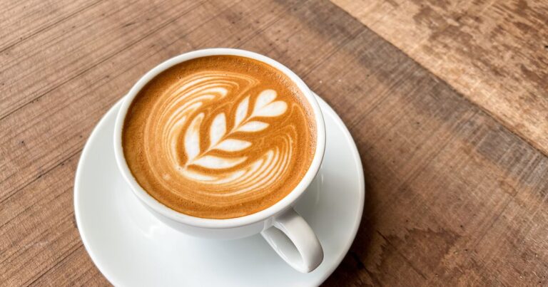 Latte: Minuman Kopi yang Menenangkan dengan Sentuhan Krim