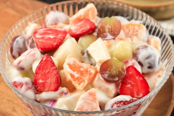 Salad Buah: Lezat, Segar, dan Menyehatkan