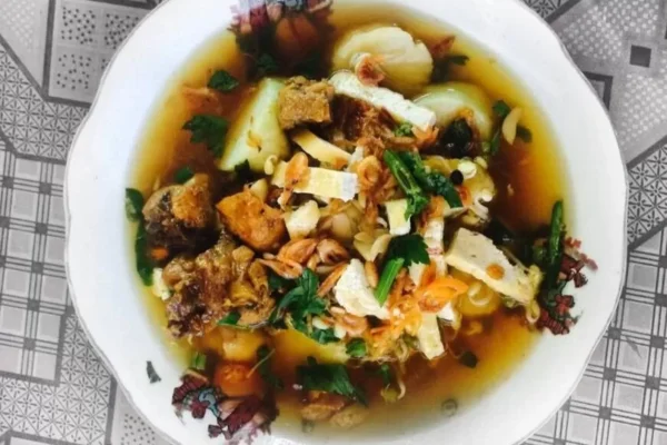 Lontong Krubyuk: Hidangan Tradisional yang Menggugah Selera