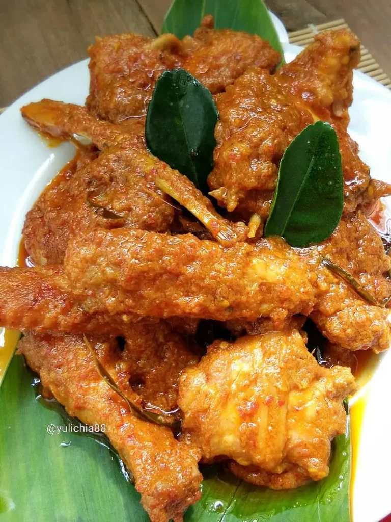 Rendang Ayam: Hidangan Lezat dan Tradisional dari Indonesia