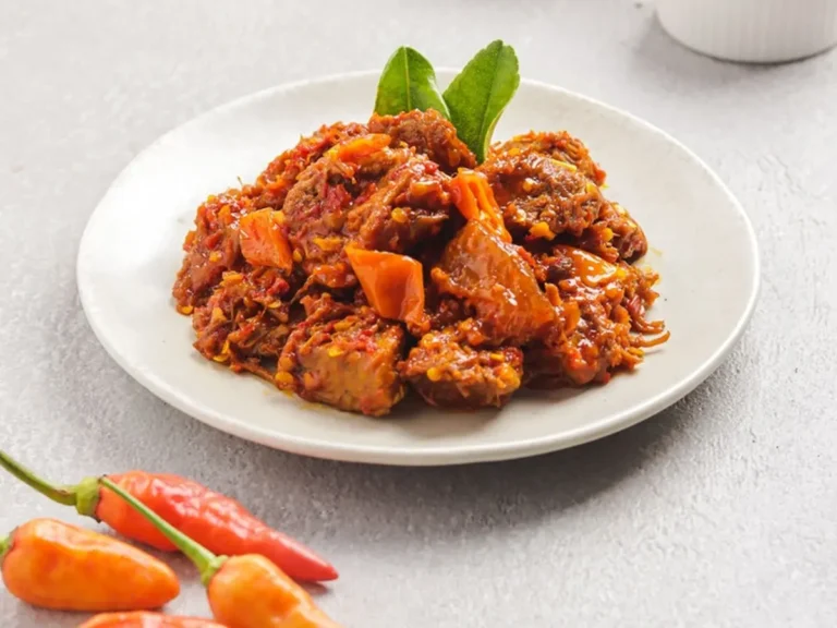 Makanan Oseng Mercon: Pedas Menggoda dari Kuliner Tradisional