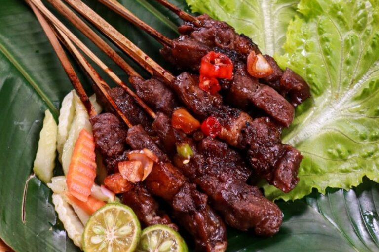 Mengenal Lezatnya Sate Sapi Blackpepper yang Menggoda Selera