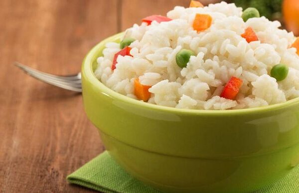 Mengenal Lezatnya Nasi Tim Teri Wortel, Hidangan Tradisional Indonesia