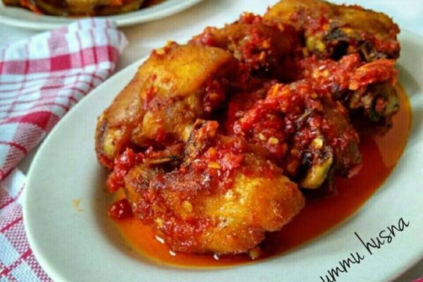 Resep Ayam Pedas dengan Cabai yang Lezat dan Menggugah Selera