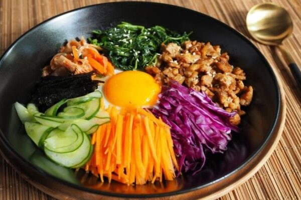 Makanan Bibimbap: Hidangan Tradisional Korea yang Lezat dan Sehat