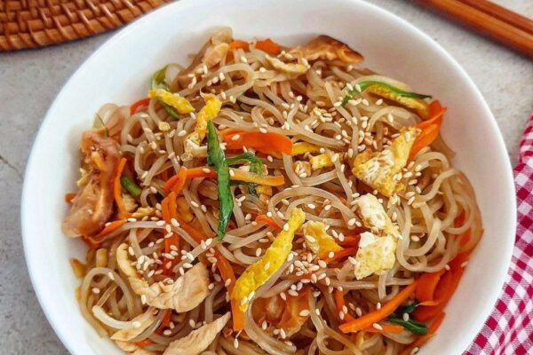 Makanan Japchae: Hidangan Korea yang Lezat dan Menggugah Selera